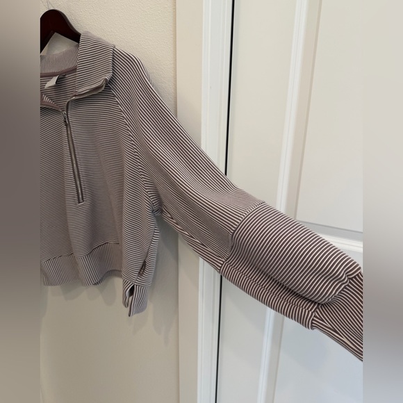 Varley Milano Half zip Sweatshirt
X-Large, COCOA BERRY/ EGRET - Picture 7 of 9
